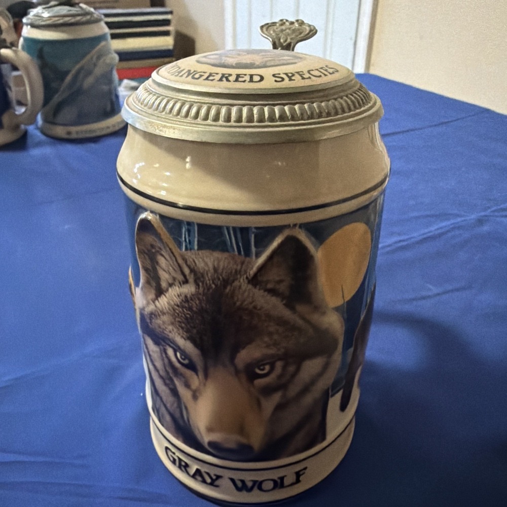 Anheuser Busch Budweiser Endangered Species Stein-Gray Wolf Beer Mug Collectible